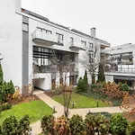 Wilanow Sarmacka Stylish Apartment