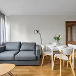 Kozmiana Apartment - Workspace, Bus&Park Nearby - By Rentujemy