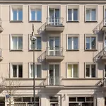Central Apartment Emilii Plater By Noclegi Renters