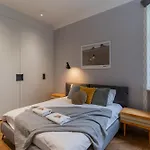 Warsaw Concierge Gagarina Garden