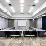 Courtyard By Marriott Warsaw Airport