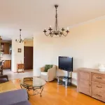 Aluzyjna Urban Escape Apartment