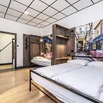 Vola Hostel