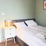 Raspberry Apartment With Balcony #Self Check-In