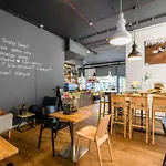 Chic & Luxury Apartment By Mennica Residence