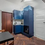 Close- Urban Chic - Praga Polnoc - Warsaw Stays&Marcinkowskiego 2