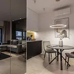 P&O Apartments Mennica Residence IX