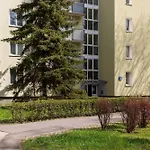 Cosy & Bright Apartment With Parking By Noclegi Renters