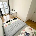 Fantastic Waw - W8 Room A