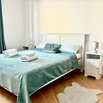 Real Life Apartament
