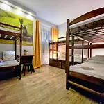 Helvetia Warsaw - Private Rooms In City Center And Old Town