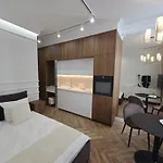 Ixia Central Warsaw Apartments