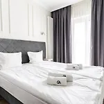 Urban Chic - Top Apartments Warsaw - Mennica Residence