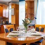 Warsaw Wola Apt - 100M2, Balcony - By Rentujemy