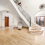 Lumina Villas In Warsaw