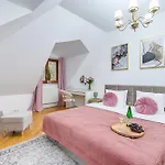 Lumina Villas In Warsaw
