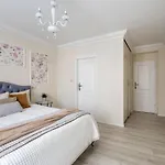 Luxury Place In Townhouse
