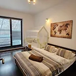Dekart Arkadia Apartments