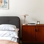 Urban Grey Essence Apartment