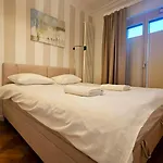 Vipwarsawapartments Cytryn Mennica Residence