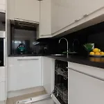 Sunny City Centre Apartment By Noclegi Renters