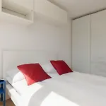 Sunny City Centre Apartment By Noclegi Renters