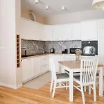 Aparthotel Kolejowa Apartamenty