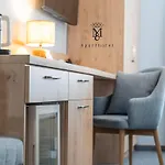 Mariensztat 8 Aparthotel