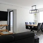 Labo Apartment Smocza