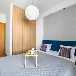 Wola Apartment - Parking And Balcony - By Rentujemy