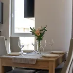 Wola Apartment - Parking And Balcony - By Rentujemy