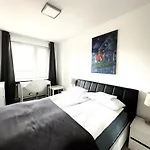 Ohmyhome Panorama Apartament