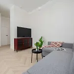 Bright Apartment Rakowiecka Near Pole Mokotowskie By Noclegi Renters
