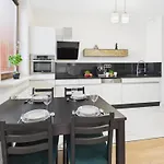 Chlodna Apartment European Square Warsaw By Noclegi Renters