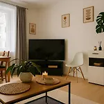 Cosy Stay Zielony Mokotow Narbutta Metro Pole Mokotowskie
