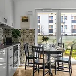 Praga Apartment - Terrace & Parking - By Rentujemy