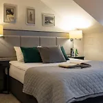 Hotel Teatro Boutique Old Town - Destigo Hotels