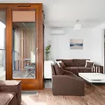Chic Apartments - One Bedroom Apartment - City Center - Kolejowa