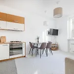 Rentplanet - Apartament Sniadeckich