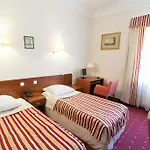 Hotel Twins II