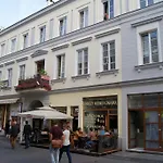 Key Apartments Chmielna