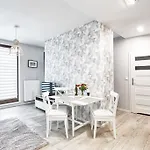E-Apartments Dzielna 72