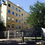 Lovely Garden Flat Near Royal Park