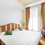 Residence St. Andrew\'S Palace