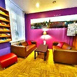 Nathan\'S Villa Hostel