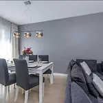 P And O Apartments Piekna
