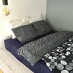 Apartament Zelazna