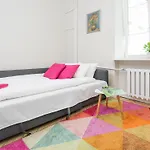 Delightful New Town Square Apartment