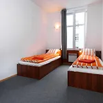 Constitution Square Rooms