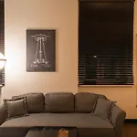 Nikola Tesla By Mythings